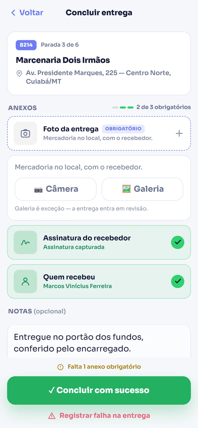 Tela de comprovação: foto da entrega, assinatura do recebedor, nome de quem recebeu e campo de observações.