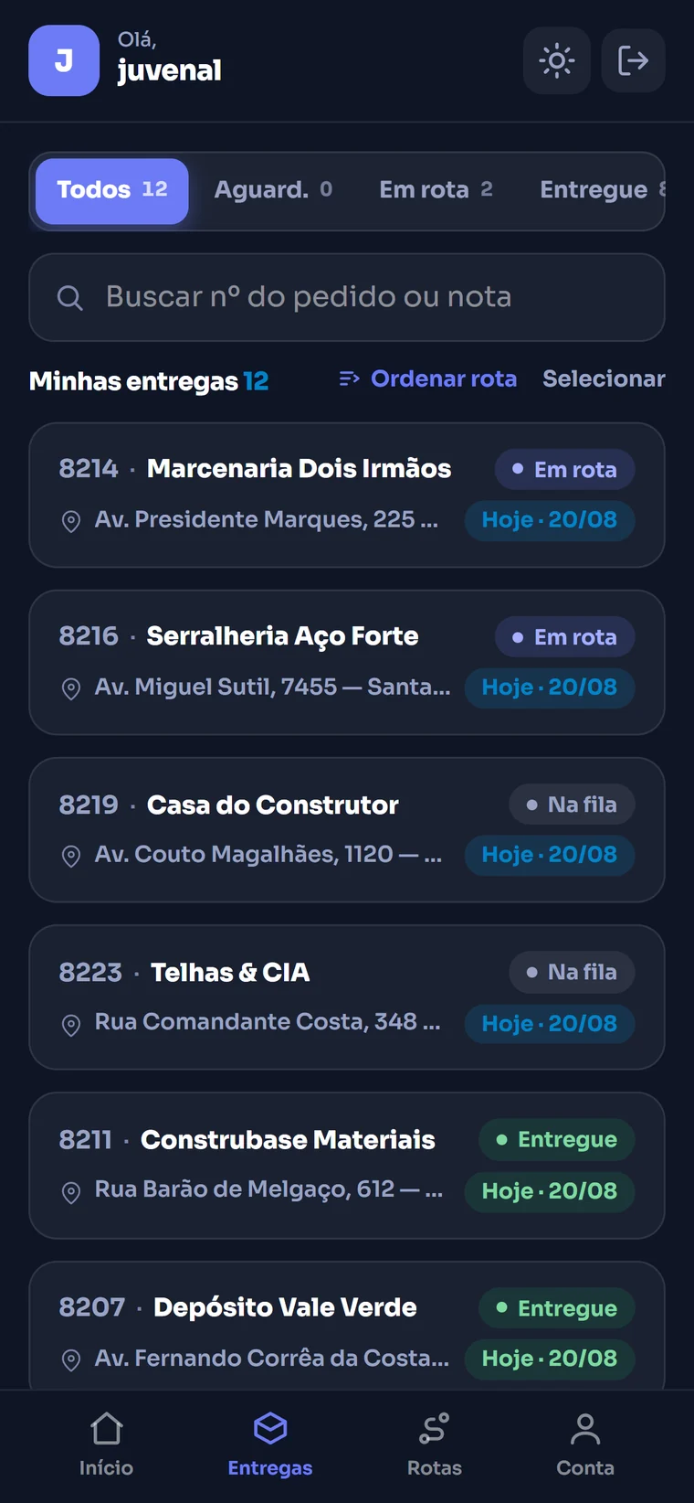 Lista das entregas do dia no app: seis paradas com número do pedido, endereço e a situação de cada uma.